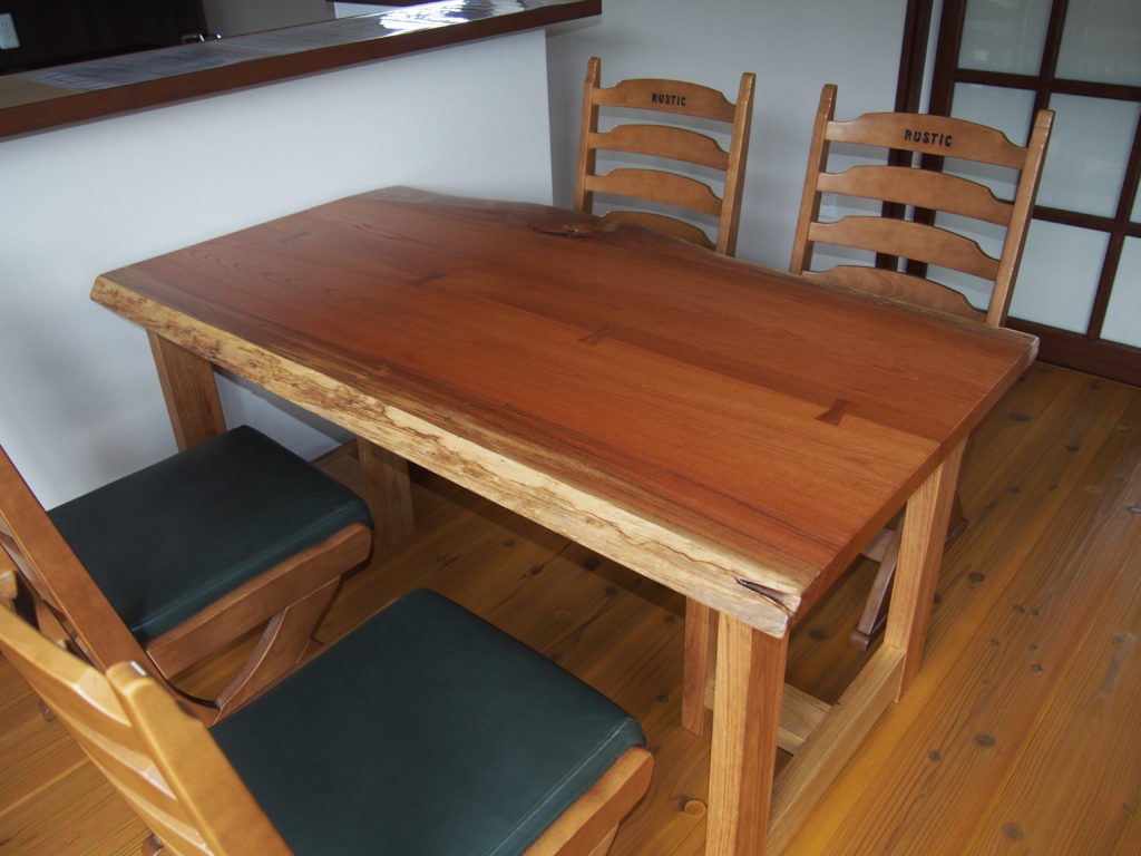 欅（ケヤキ）テーブル